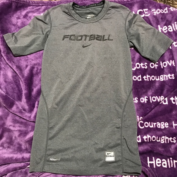 Nike tight fit gray shirt xl 18-20 kids - Picture 2 of 4